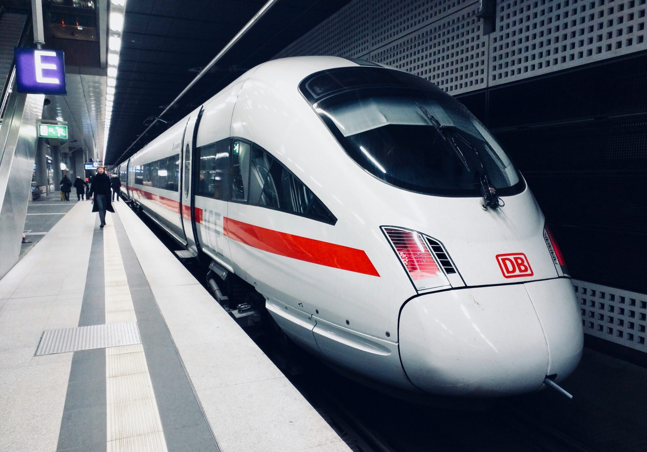 ドイツ鉄道のICE特急列車